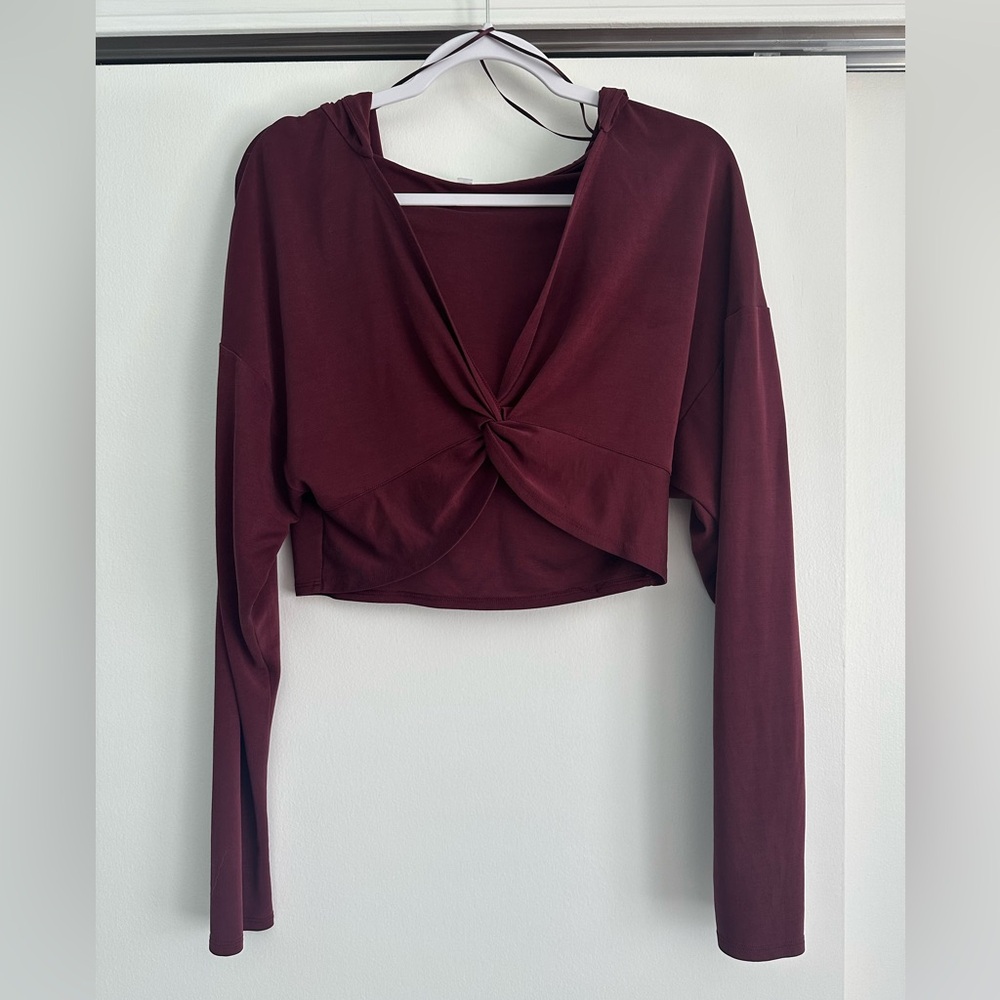 Fabletics Maroon Twist-Front Crop Top